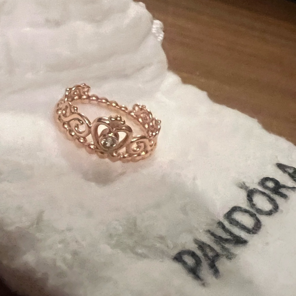 Pandora crown ring